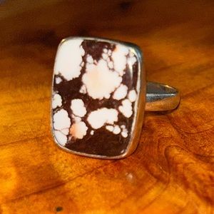 Gorgeous Ring/ Stamped 925 Sterling Silver ❤️